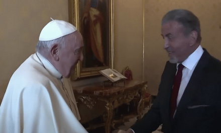 El Papa Francisco se emociona al recibir a Sylvester Stallone en Roma