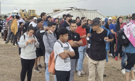 Estados Unidos niega la entrada a miles de cubanos en la frontera con México