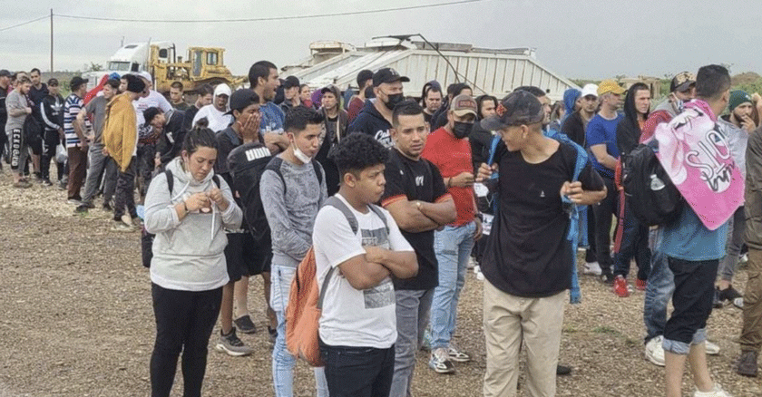 Estados Unidos niega la entrada a miles de cubanos en la frontera con México