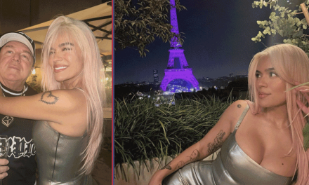 «Noche Estelar en París»: Karol G y su Encantador Encuentro con su Padre, Adornado por un Vestido Llameante